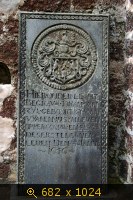 Могильная плита, с j и i вместо 1.